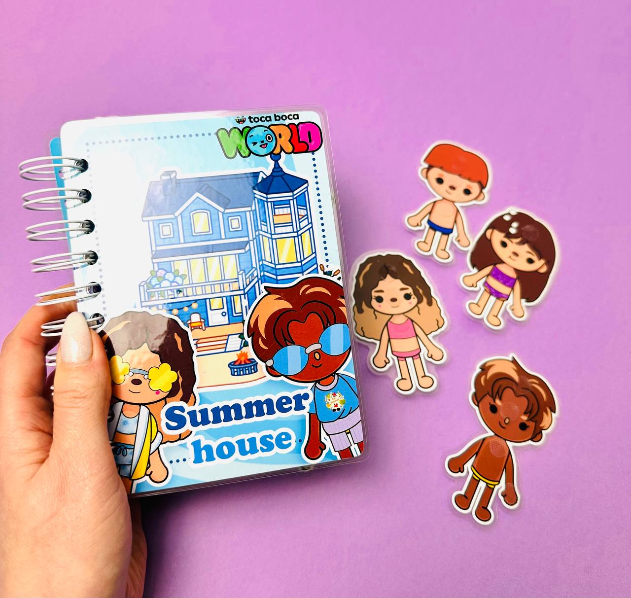 Summer Cottage is an exciting mini Velcro book in A6 format, designed for little creativity lovers