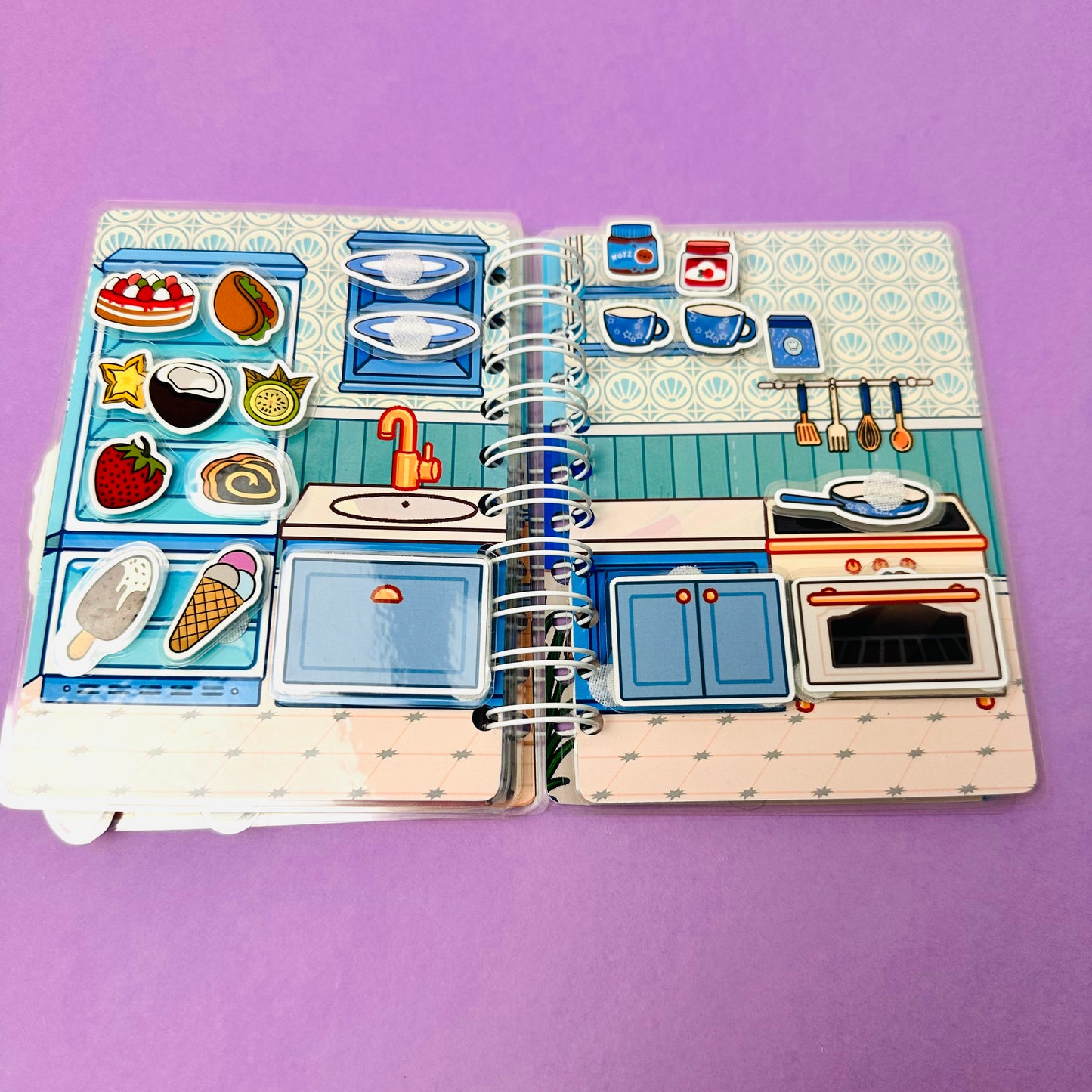 Summer Cottage is an exciting mini Velcro book in A6 format, designed for little creativity lovers